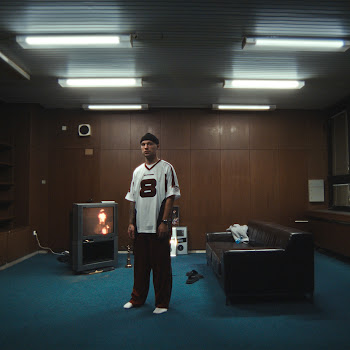main img