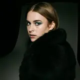 Luna Veex — I Hear Your Voice In Passing Cars