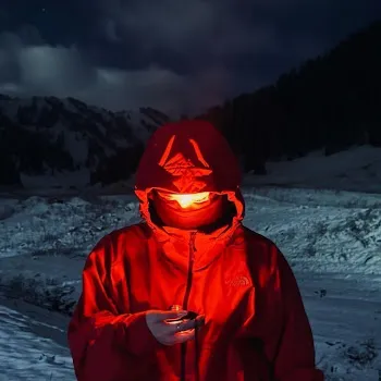 Underdog Обнял, Поцеловал X Tuesday